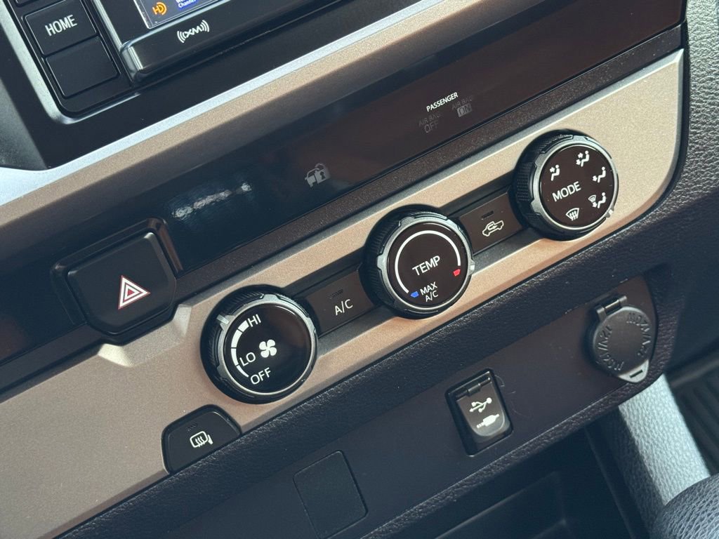 Used 2016 Toyota Tacoma SR5 w/ Towing Package image 29