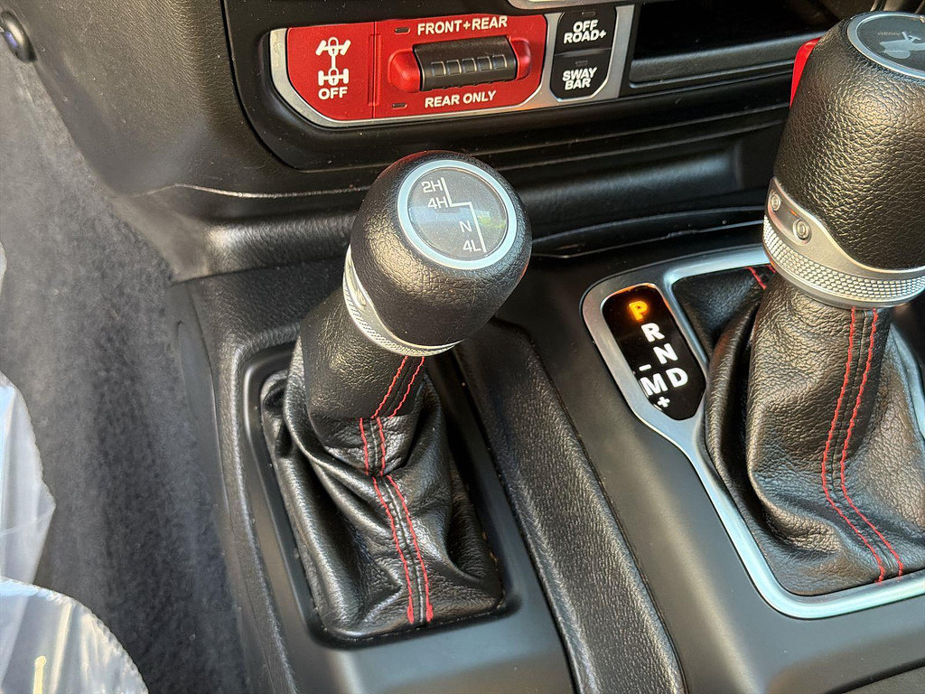 Used 2021 Jeep Wrangler Unlimited Rubicon AWD/4WD image 36