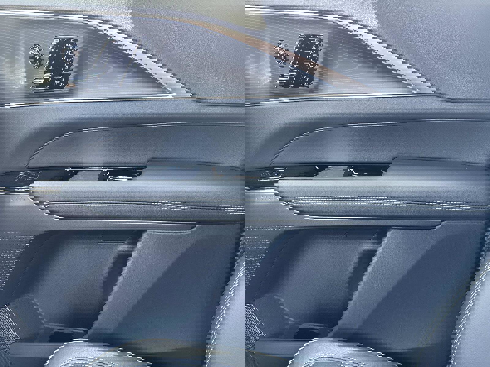 New 2026 Cadillac Lyriq Luxury image 23