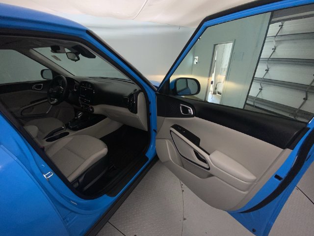 Used 2023 Kia Soul EX FWD image 25