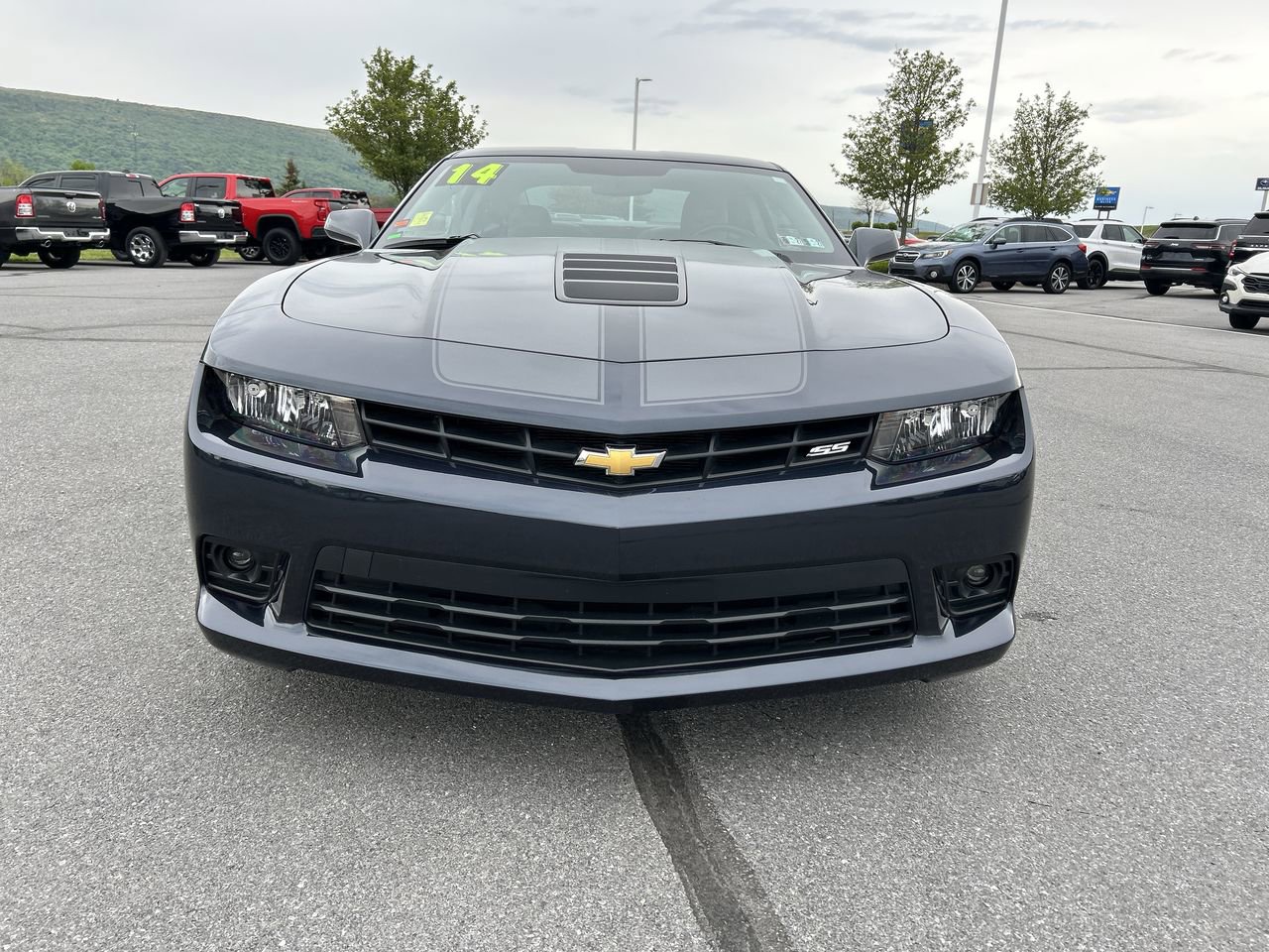 Used 2014 Chevrolet Camaro SS RWD image 12