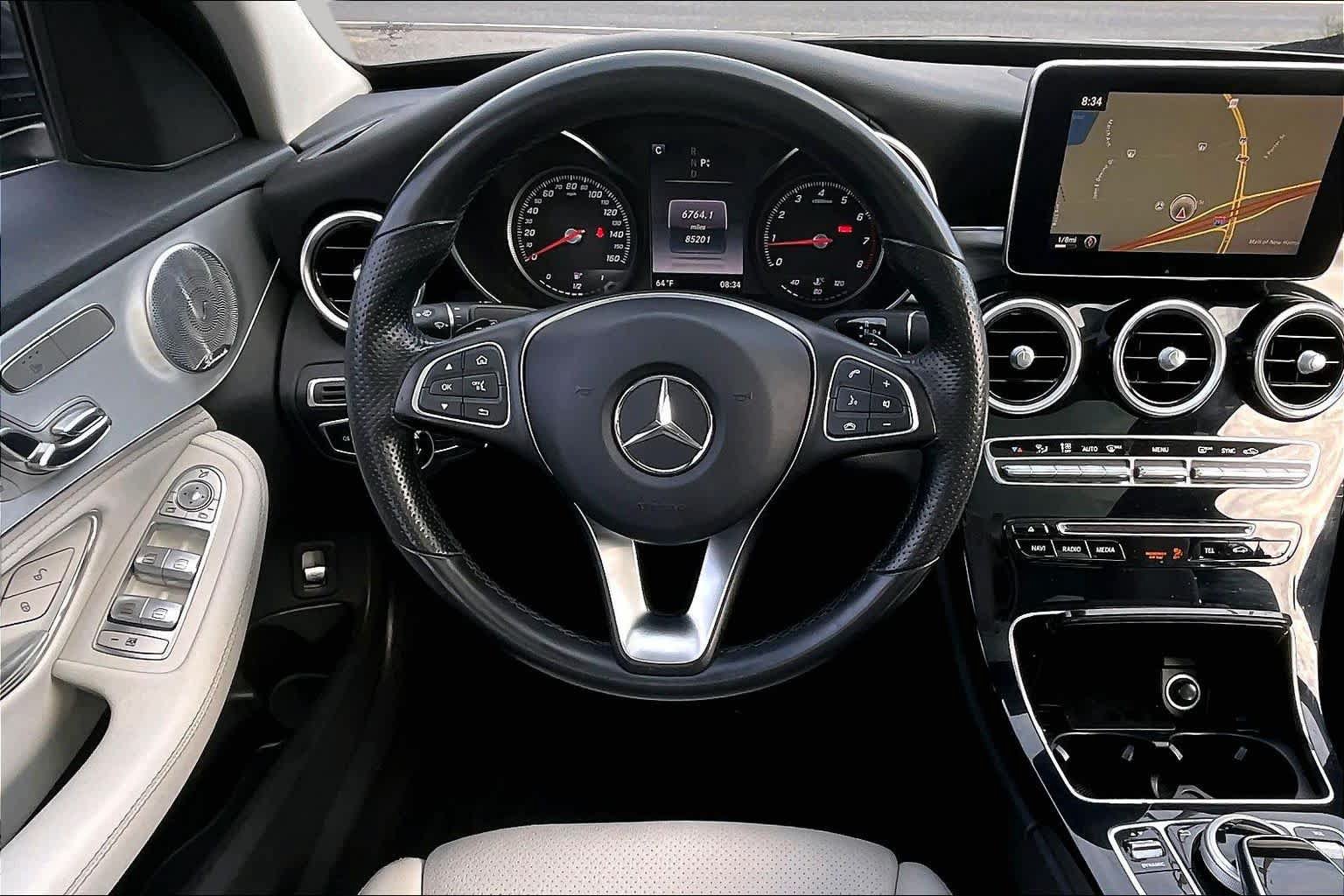 Used 2016 Mercedes-Benz C 300 4MATIC Sedan image 6