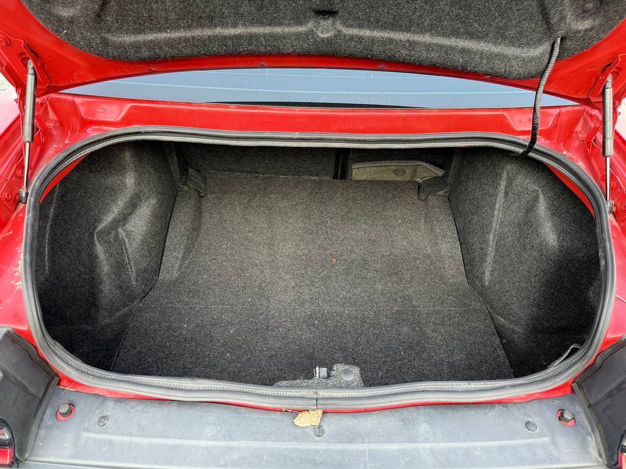 Used 2016 Dodge Challenger R/T Plus RWD image 9
