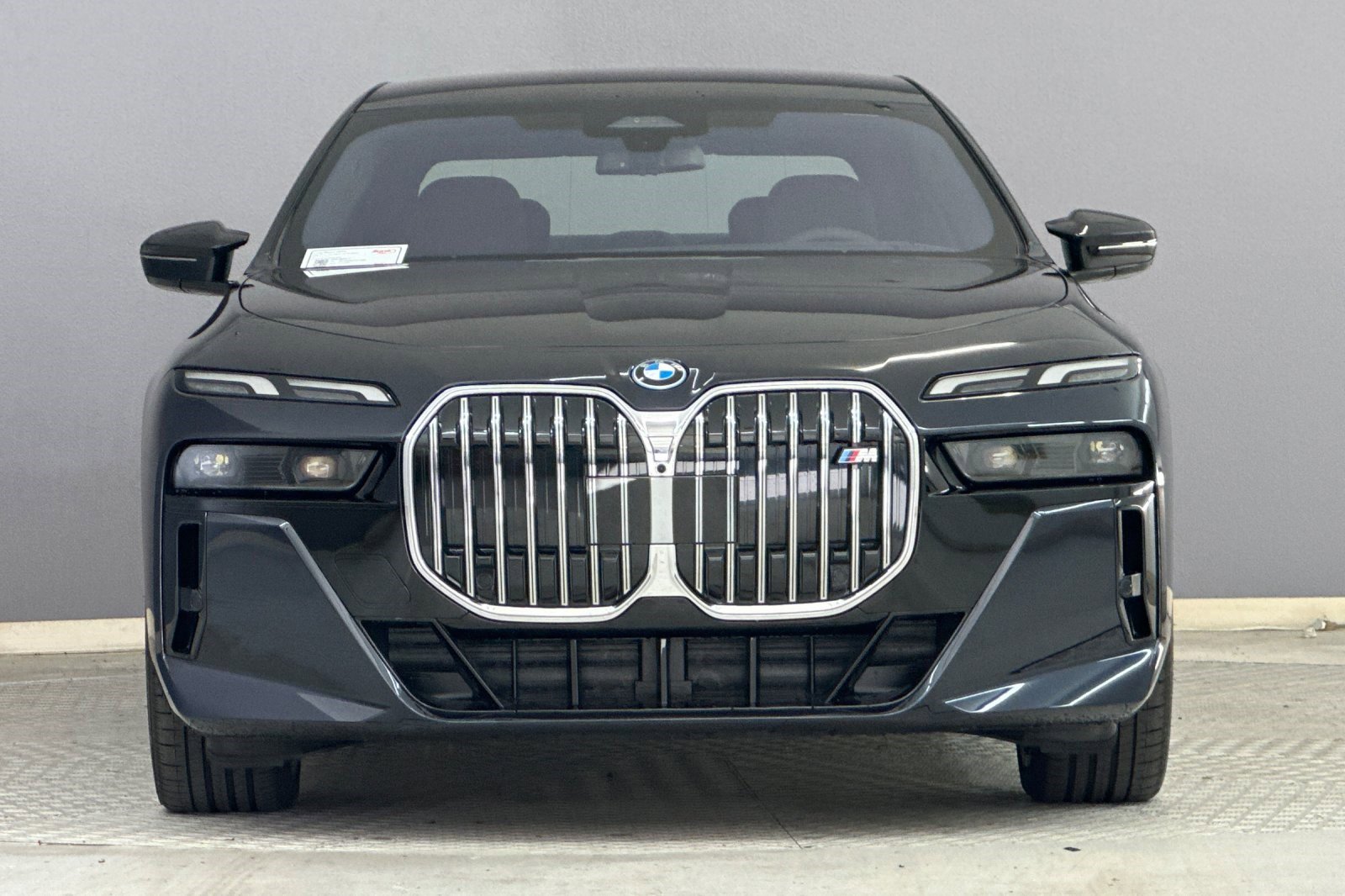 New 2026 BMW i7 M70 w/ Premium Package image 5
