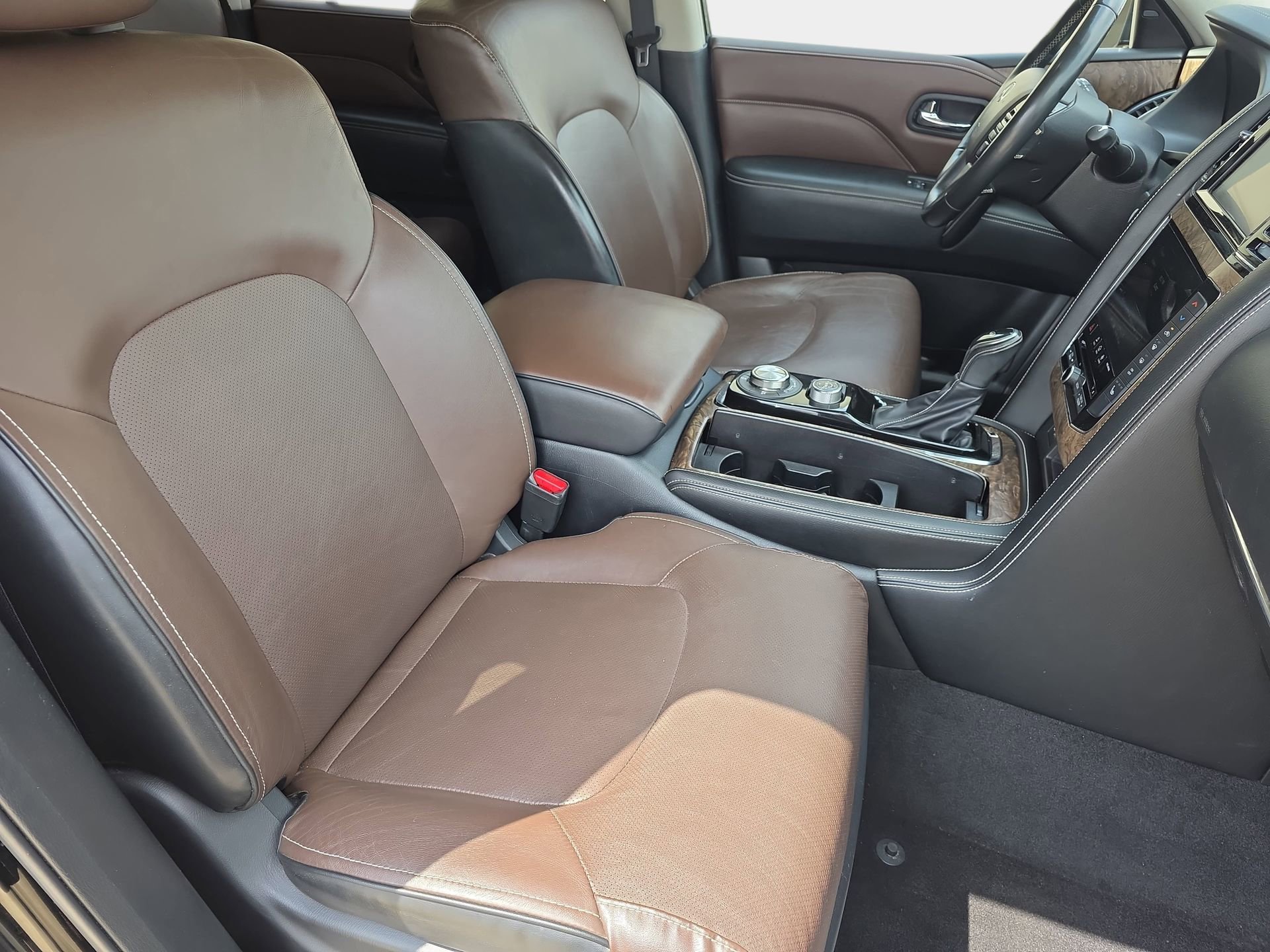 Used 2021 INFINITI QX80 Premium Select w/ All-Season Package image 10