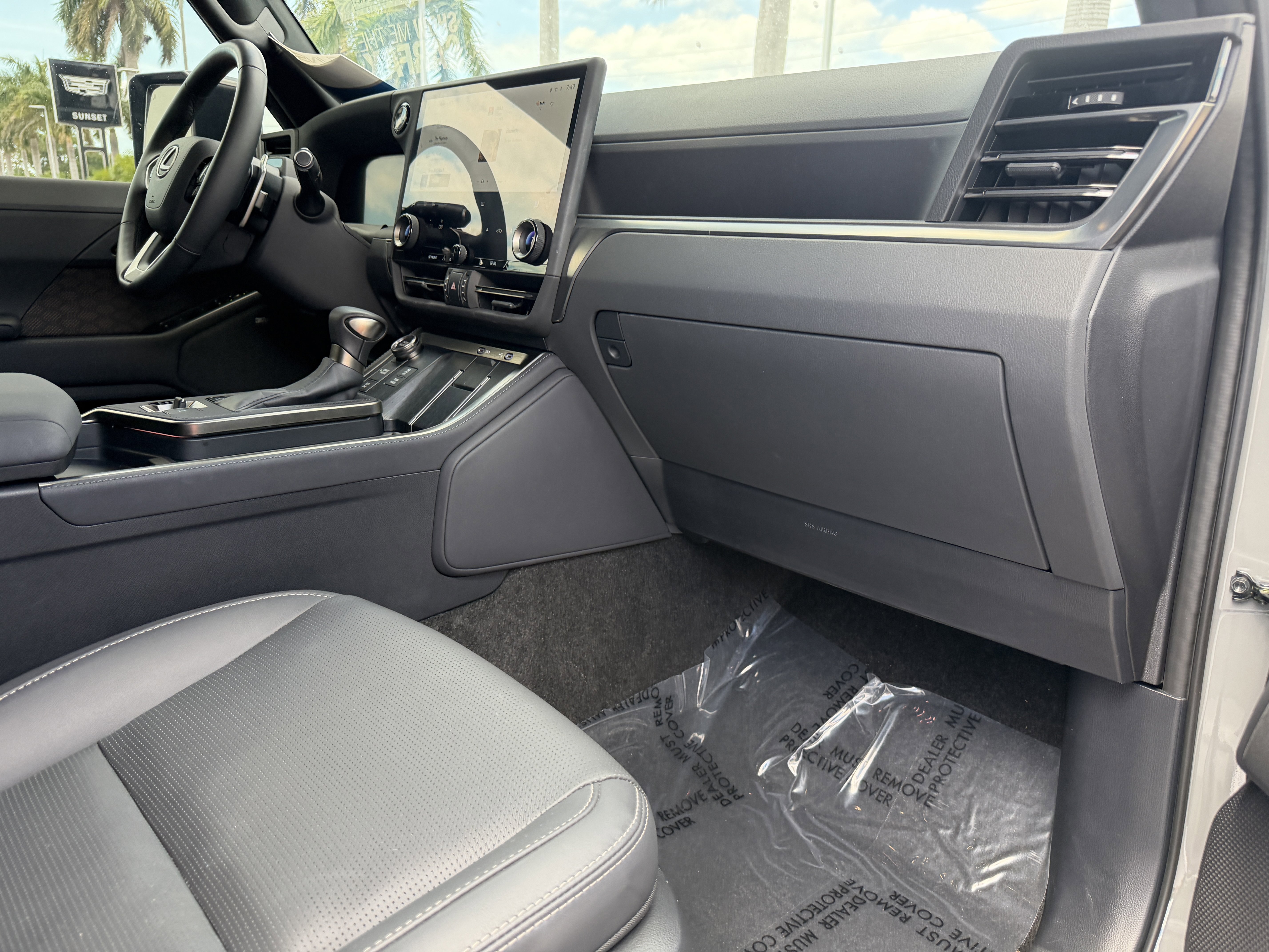 Used 2025 Lexus GX 550 w/ Accessory Package (Z1) AWD/4WD image 12