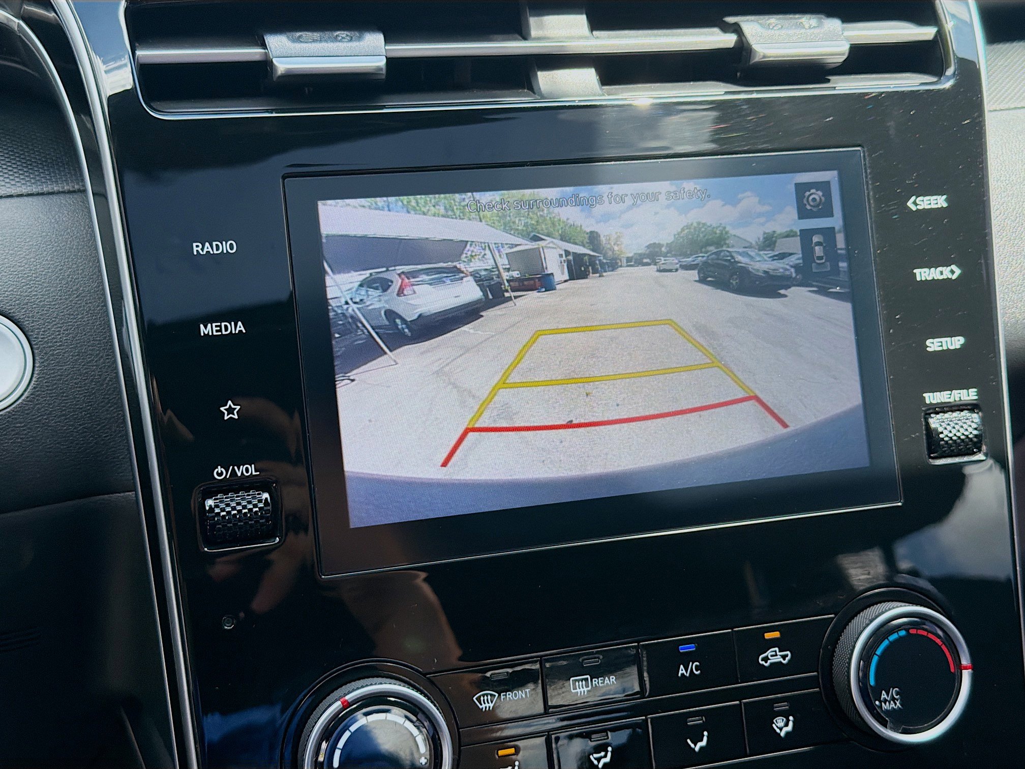 Used 2023 Hyundai Santa Cruz SEL w/ Activity Package image 11