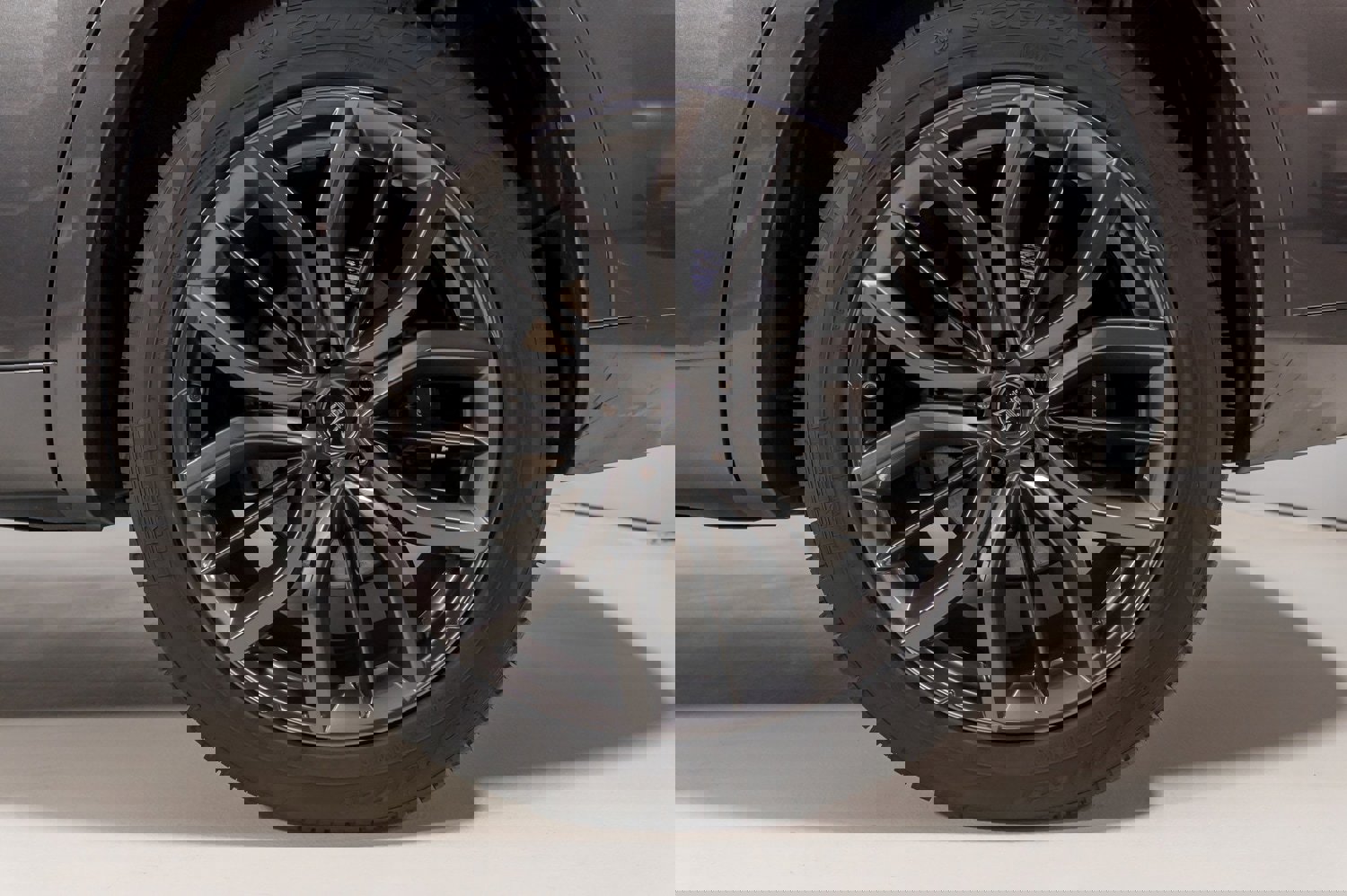 Used 2024 Maserati Levante GT Ultima image 12