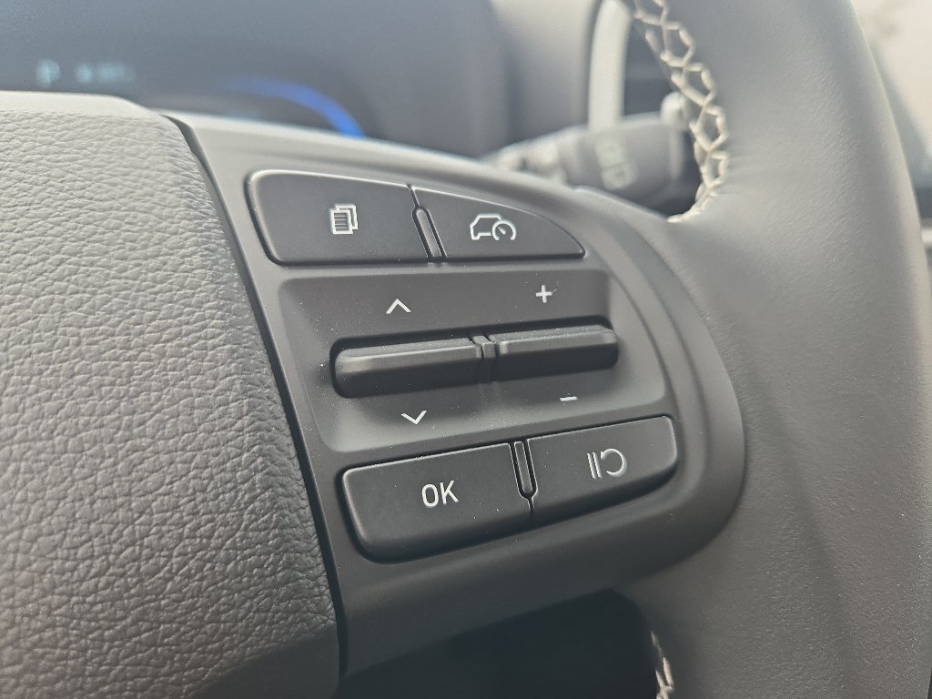 New 2026 Hyundai Venue SEL FWD image 38