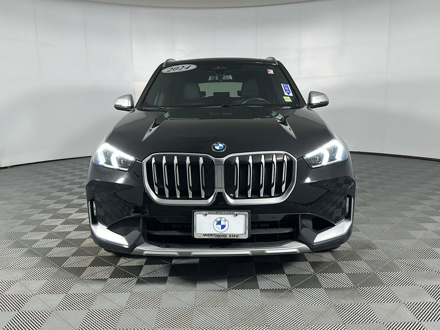 Used 2024 BMW X1 xDrive28i w/ Convenience Package AWD/4WD image 2