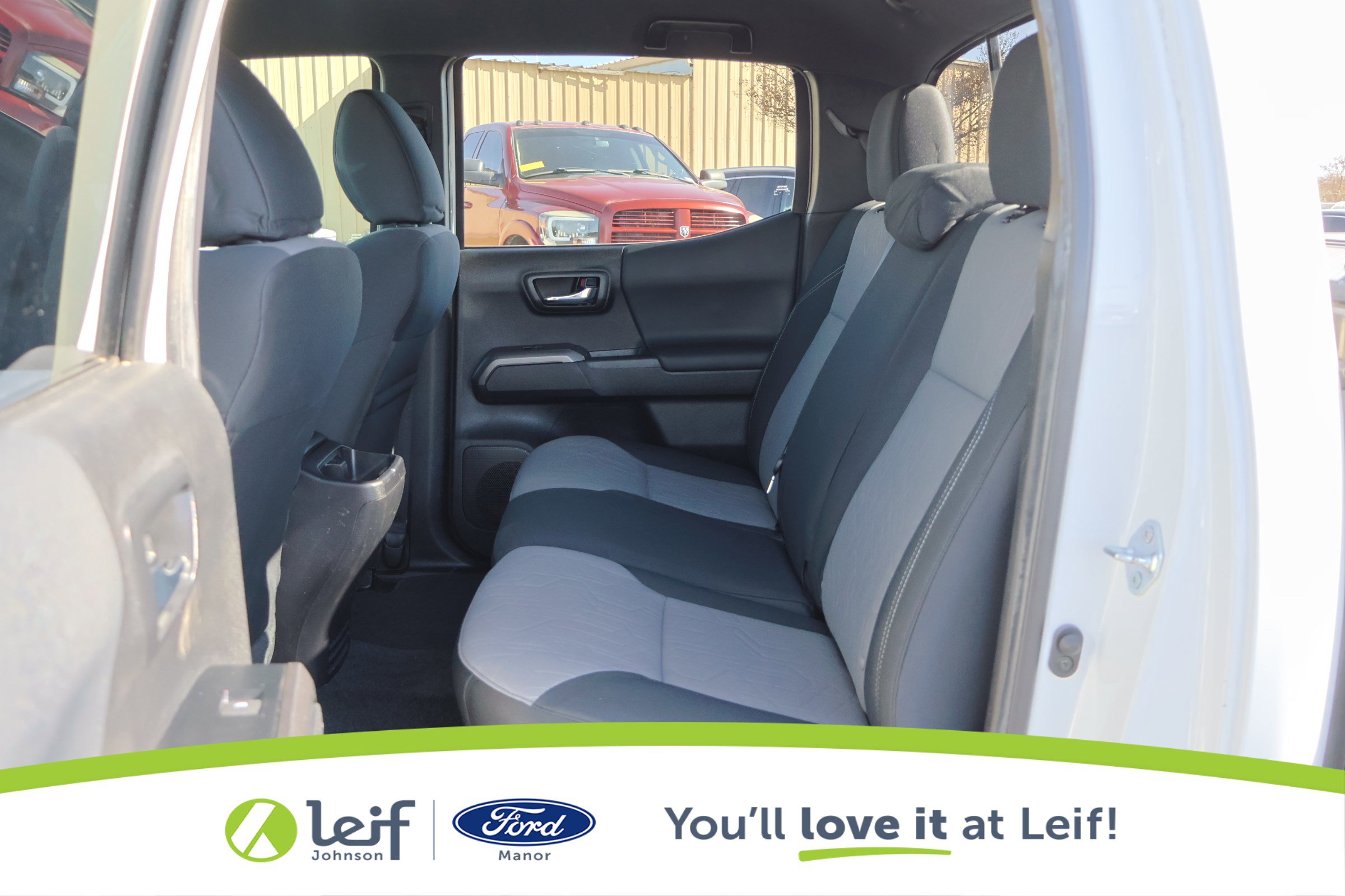 Used 2023 Toyota Tacoma TRD Off-Road image 28