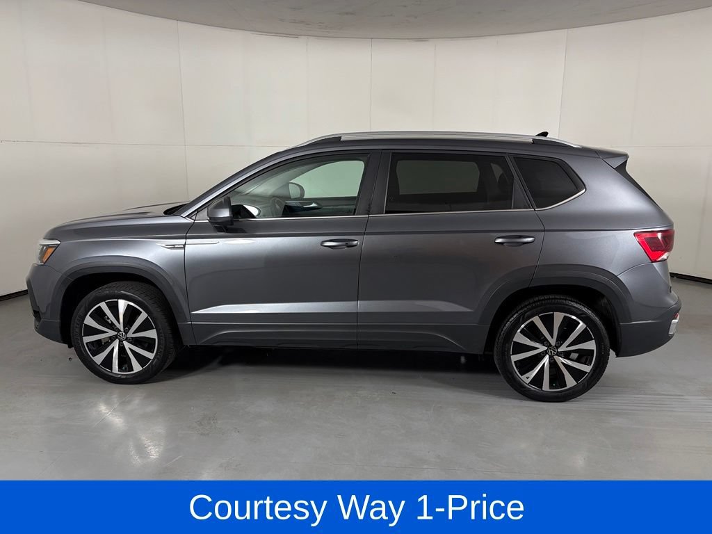 Used 2024 Volkswagen Taos SE FWD image 6
