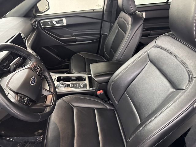 Used 2020 Ford Explorer XLT w/ Equipment Group 202A image 20