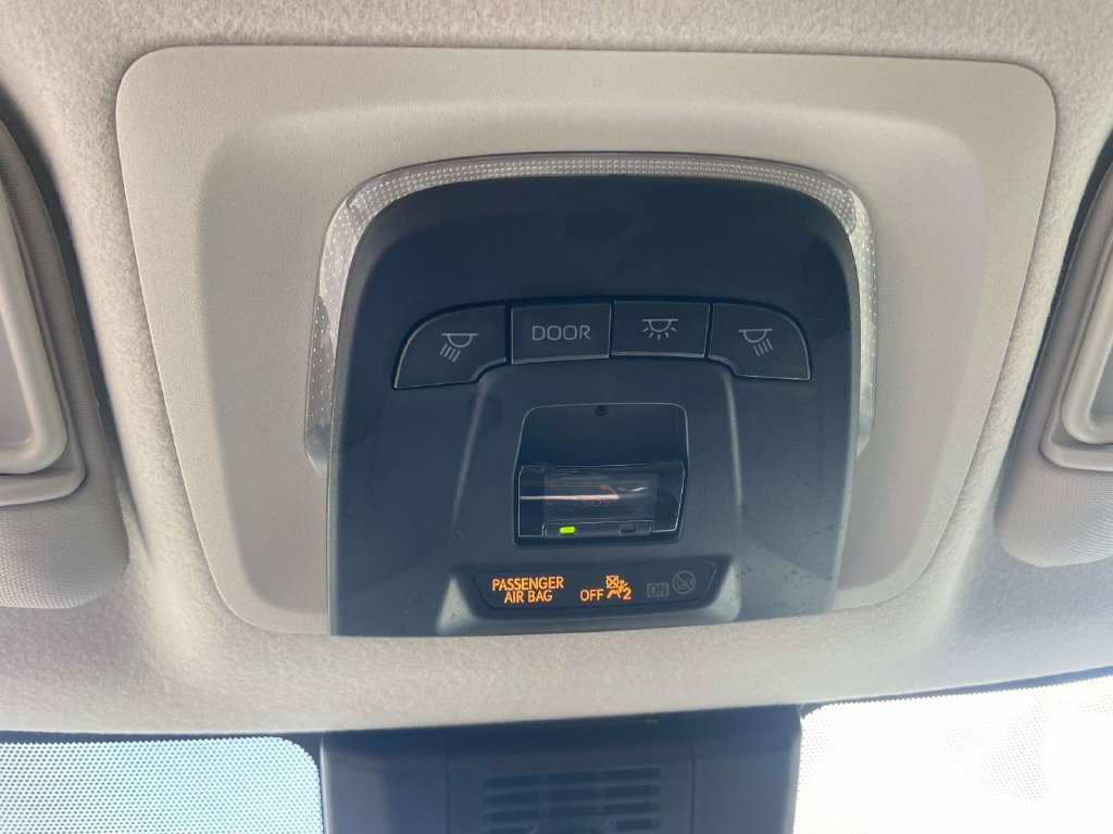 Used 2025 Toyota Corolla LE FWD image 16