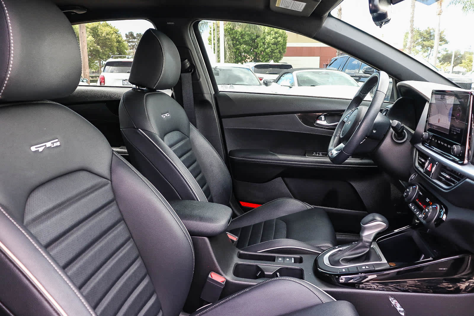 Used 2023 Kia Forte GT-Line w/ GT-Line Premium Package FWD image 23