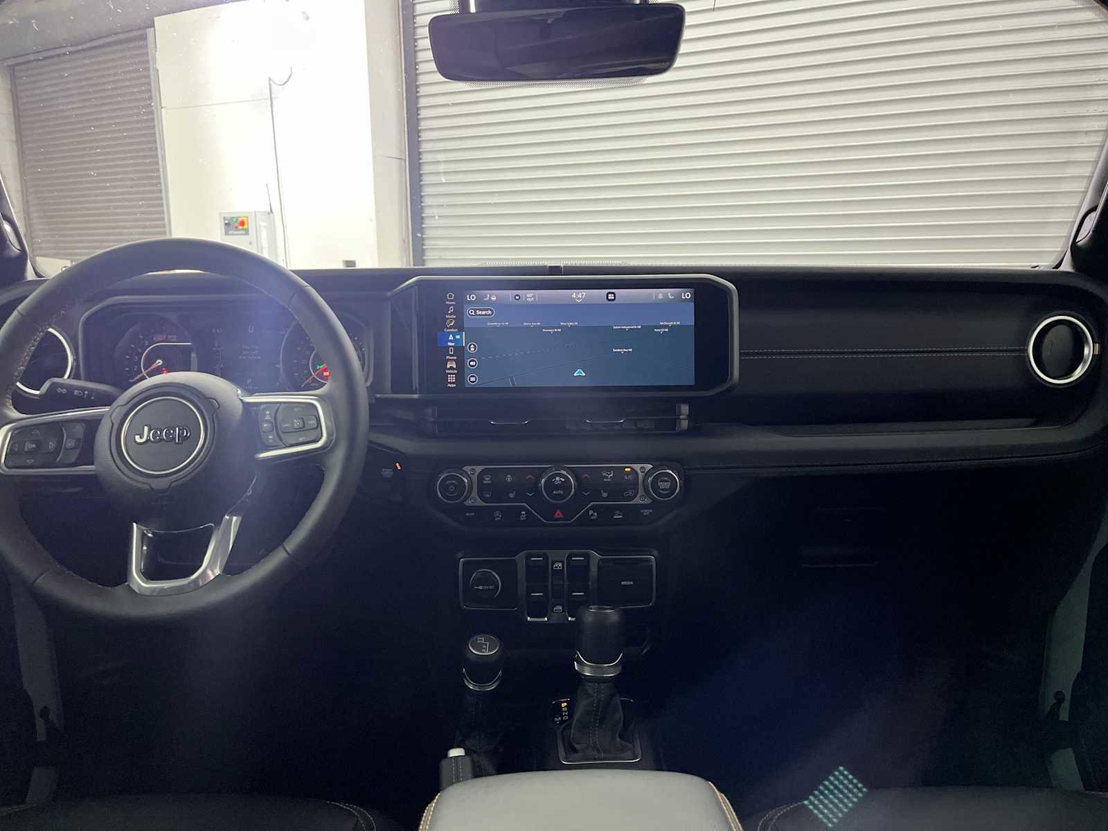 Used 2024 Jeep Wrangler Sahara w/ Technology Group image 9