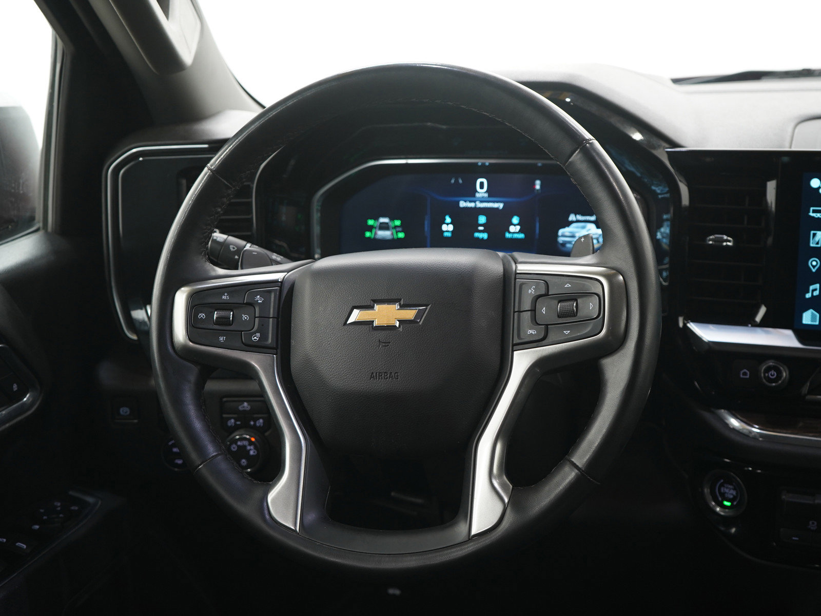 Used 2023 Chevrolet Silverado 1500 LT w/ Z71 Off-Road Package AWD/4WD image 18