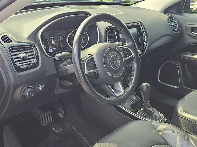 Used 2019 Jeep Compass Limited AWD/4WD image 9