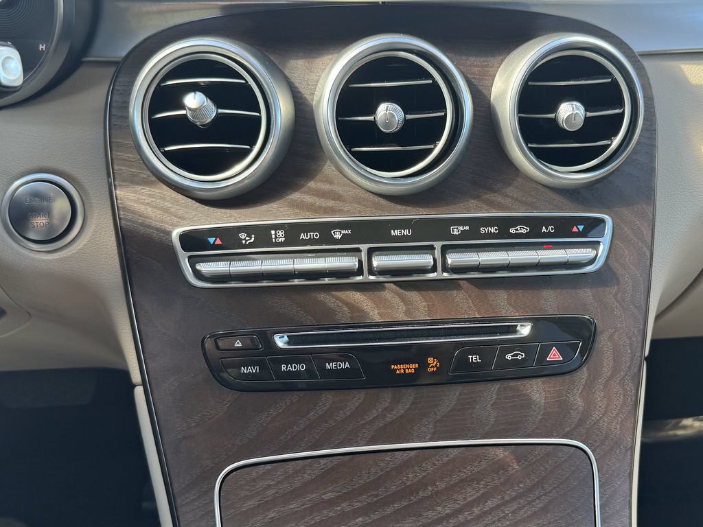 Used 2019 Mercedes-Benz GLC 300 4MATIC image 31