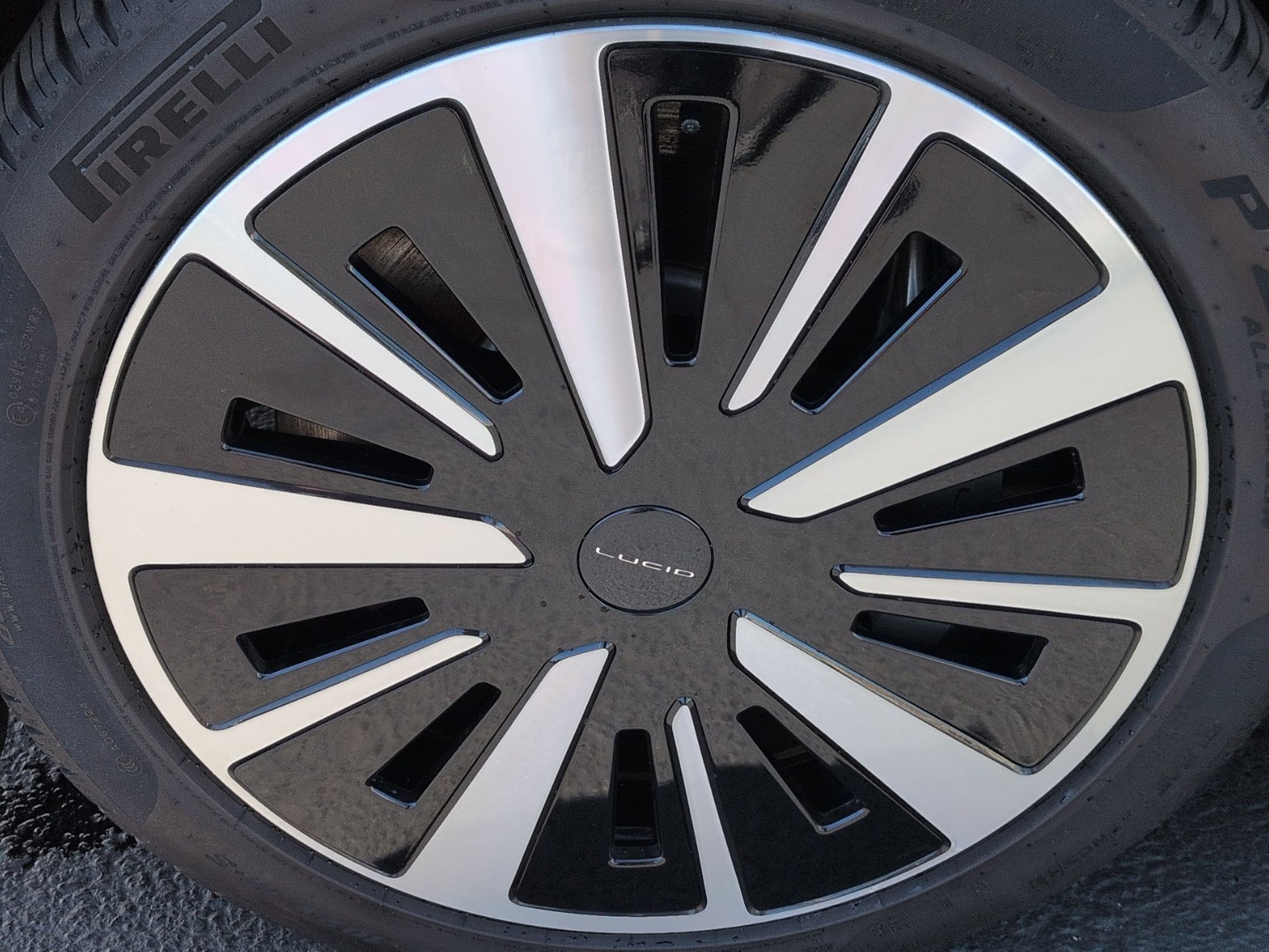 Used 2024 Lucid Air Grand Touring AWD/4WD image 13