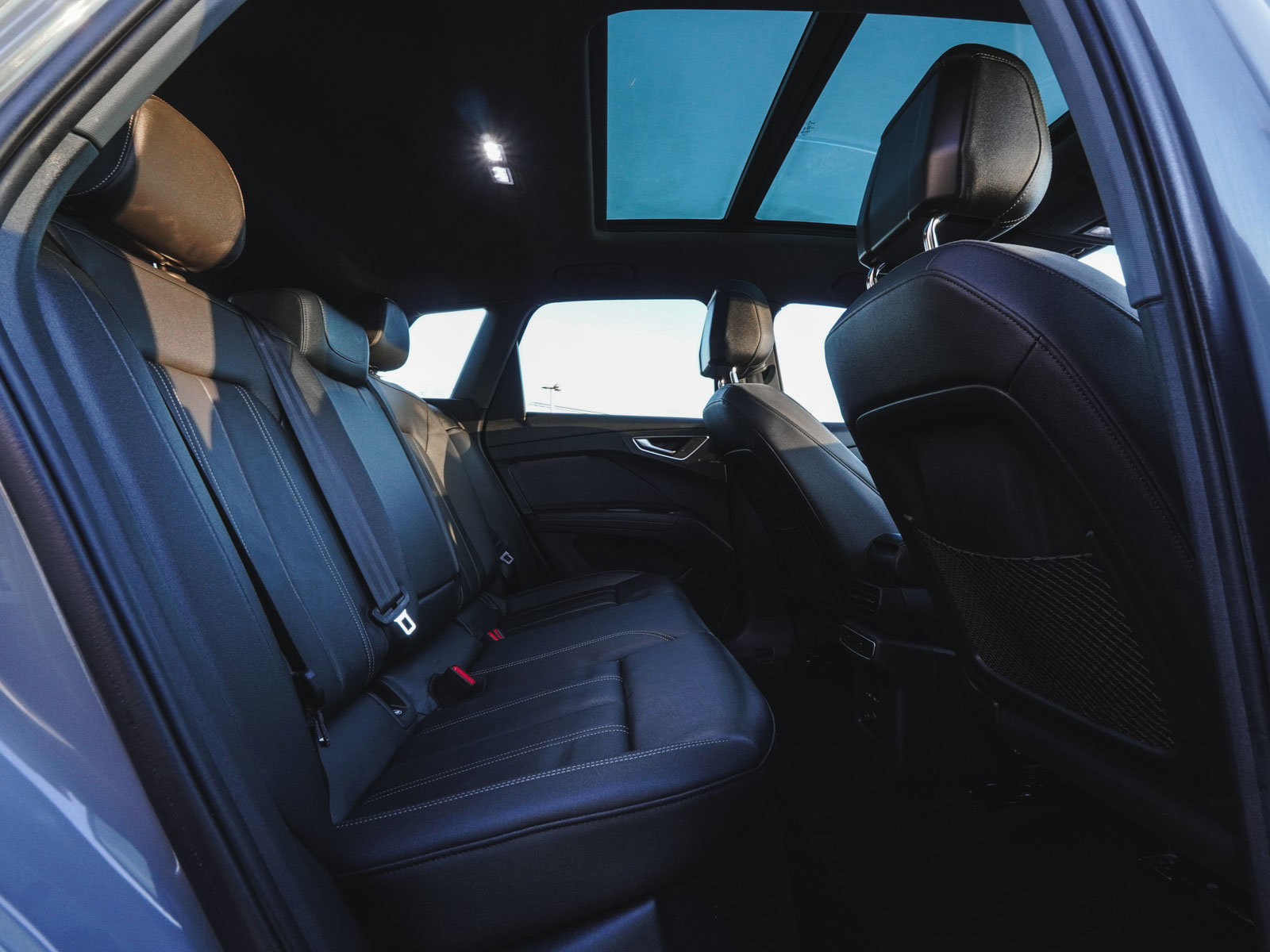 Used 2022 Audi Q4 e-tron Premium Plus image 34