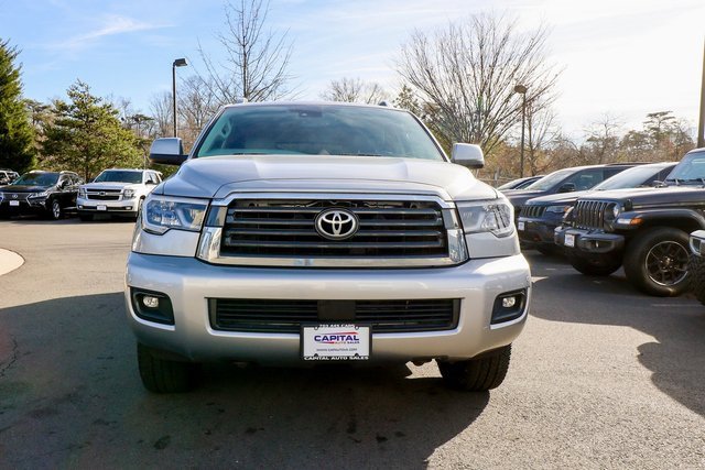 Used 2018 Toyota Sequoia SR5 image 2