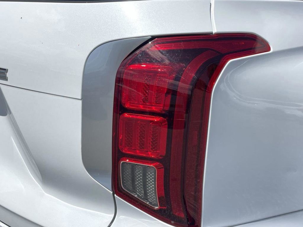 Used 2022 Hyundai Palisade Limited FWD image 40