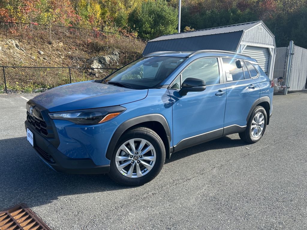 New 2026 Toyota Corolla Cross LE w/ Moonroof Package