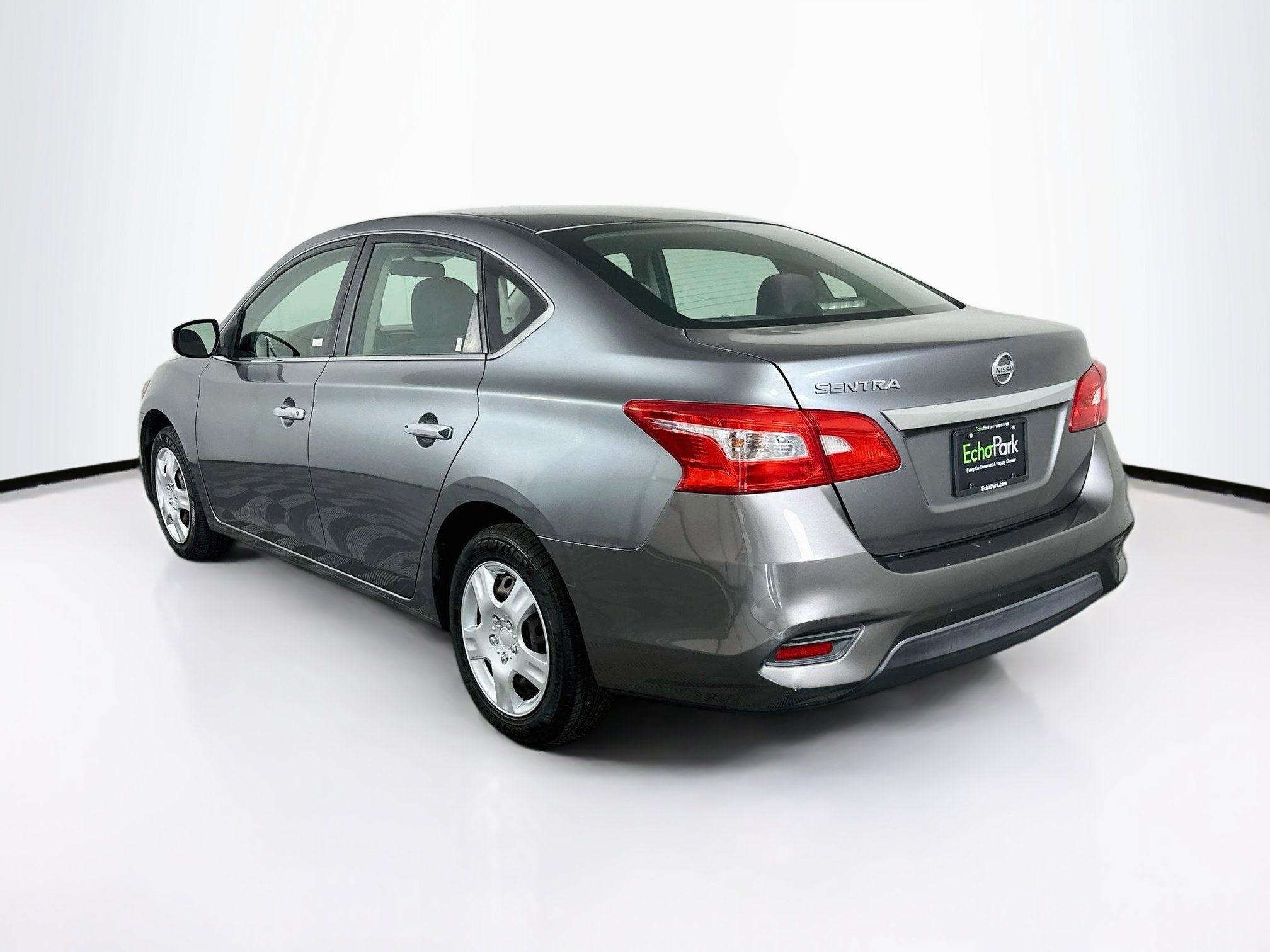 Used 2016 Nissan Sentra S FWD image 5