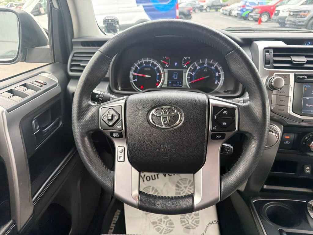 Used 2018 Toyota 4Runner SR5 AWD/4WD image 15
