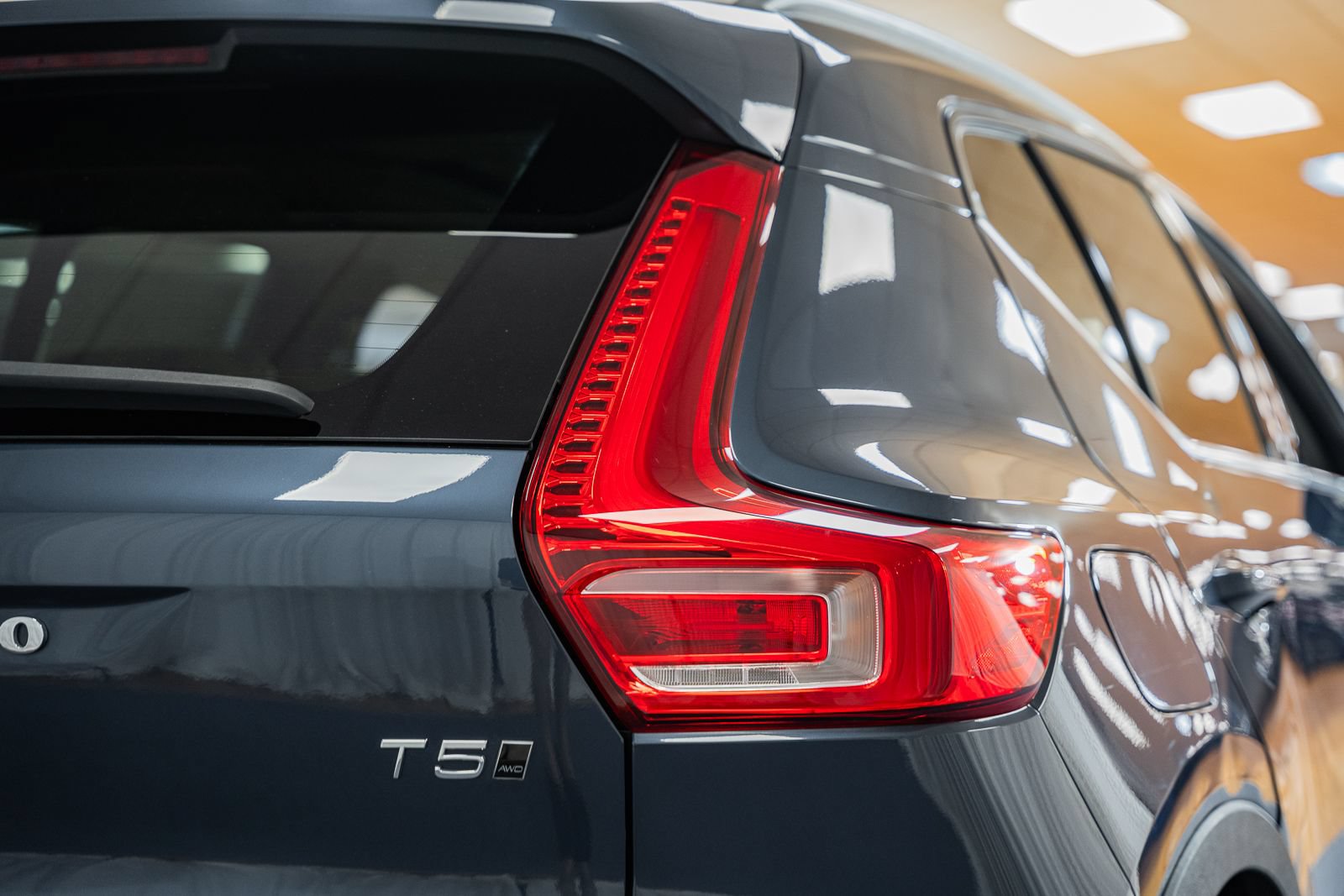 Used 2022 Volvo XC40 T5 Inscription w/ Advanced Package AWD/4WD image 7
