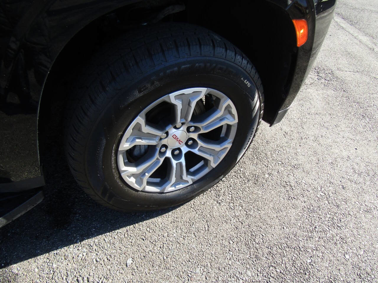 Used 2022 GMC Yukon XL SLE AWD/4WD image 41