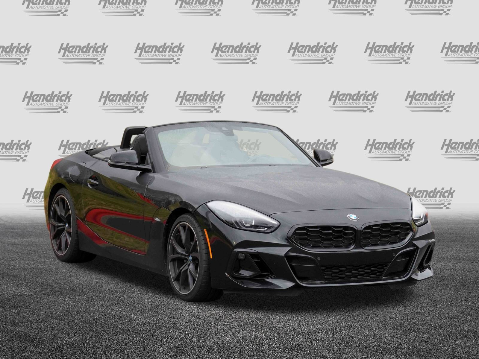 Used 2024 BMW Z4 sDrive30i w/ Shadowloine Package image 2
