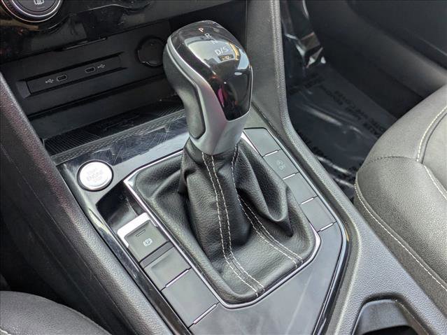 Used 2024 Volkswagen Taos SE image 16