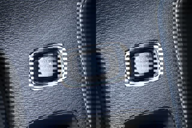 Used 2016 Volvo S60 T5 Inscription Platinum image 18