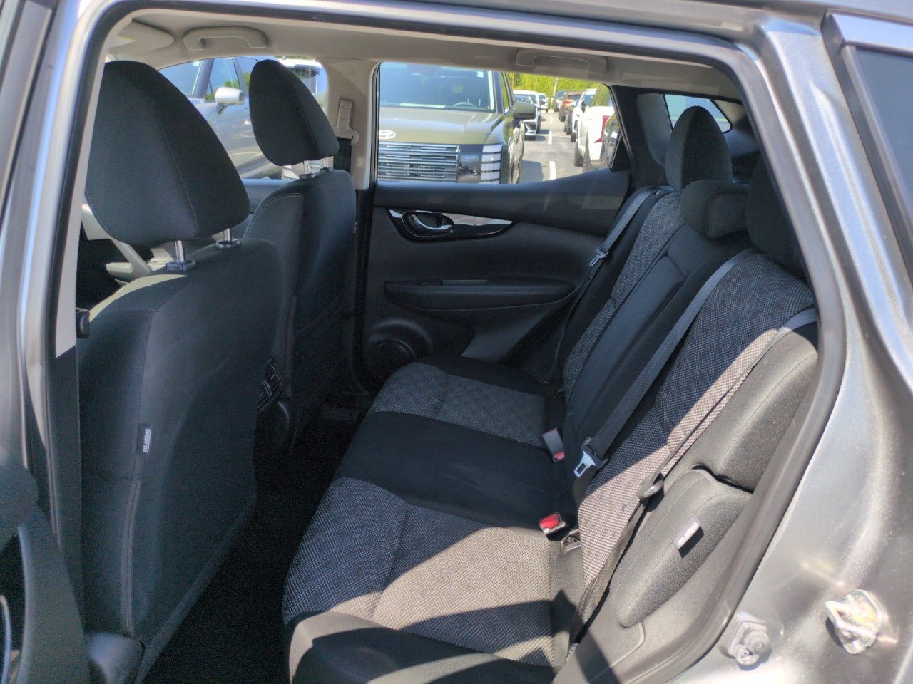 Used 2021 Nissan Rogue Sport SV AWD/4WD image 19