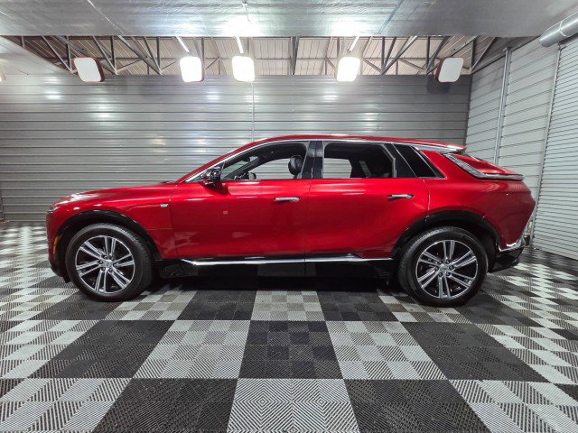 Used 2024 Cadillac Lyriq Luxury w/ LPO, Floor Liner Package image 8