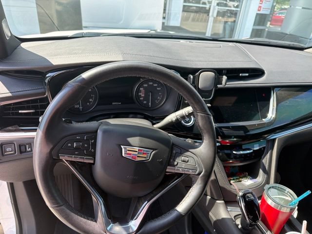 Used 2023 Cadillac XT6 Premium Luxury w/ Technology Package FWD image 16