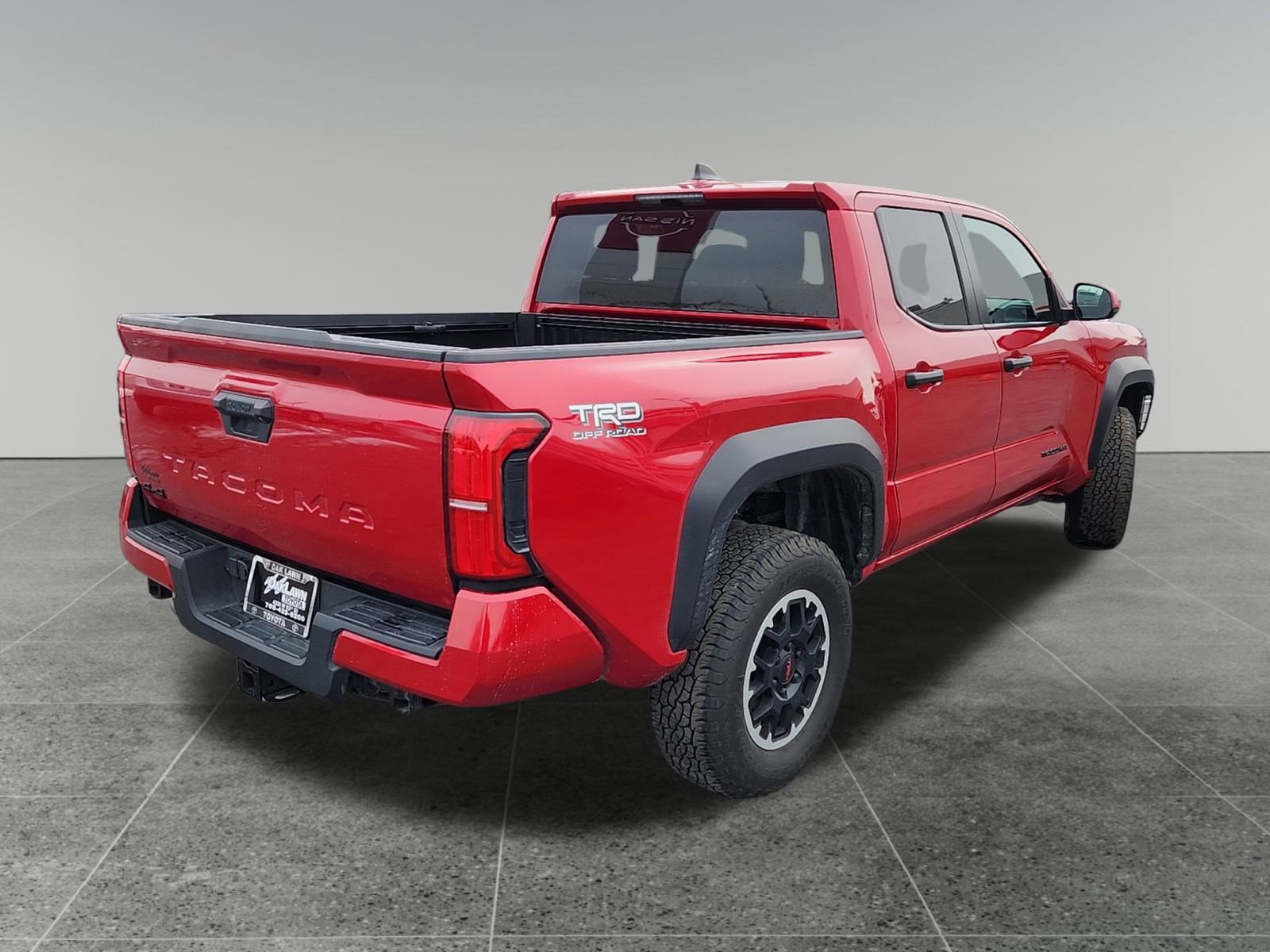 Used 2024 Toyota Tacoma TRD Off-Road image 7