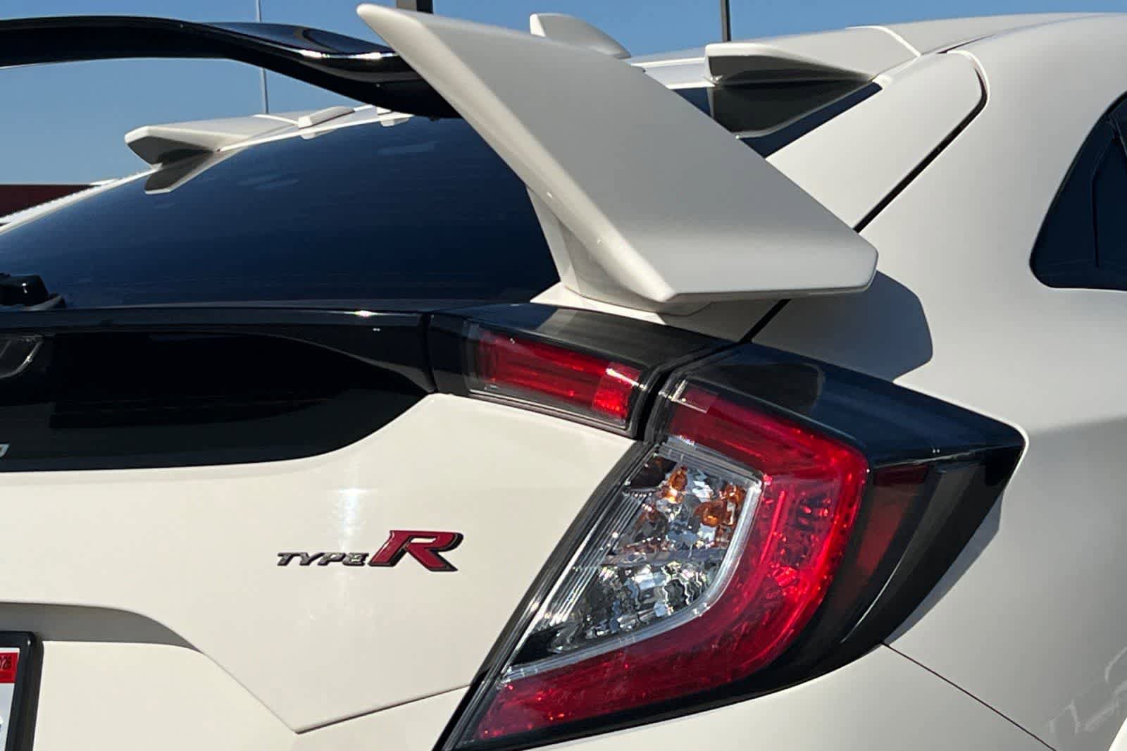 Used 2019 Honda Civic Type R image 16