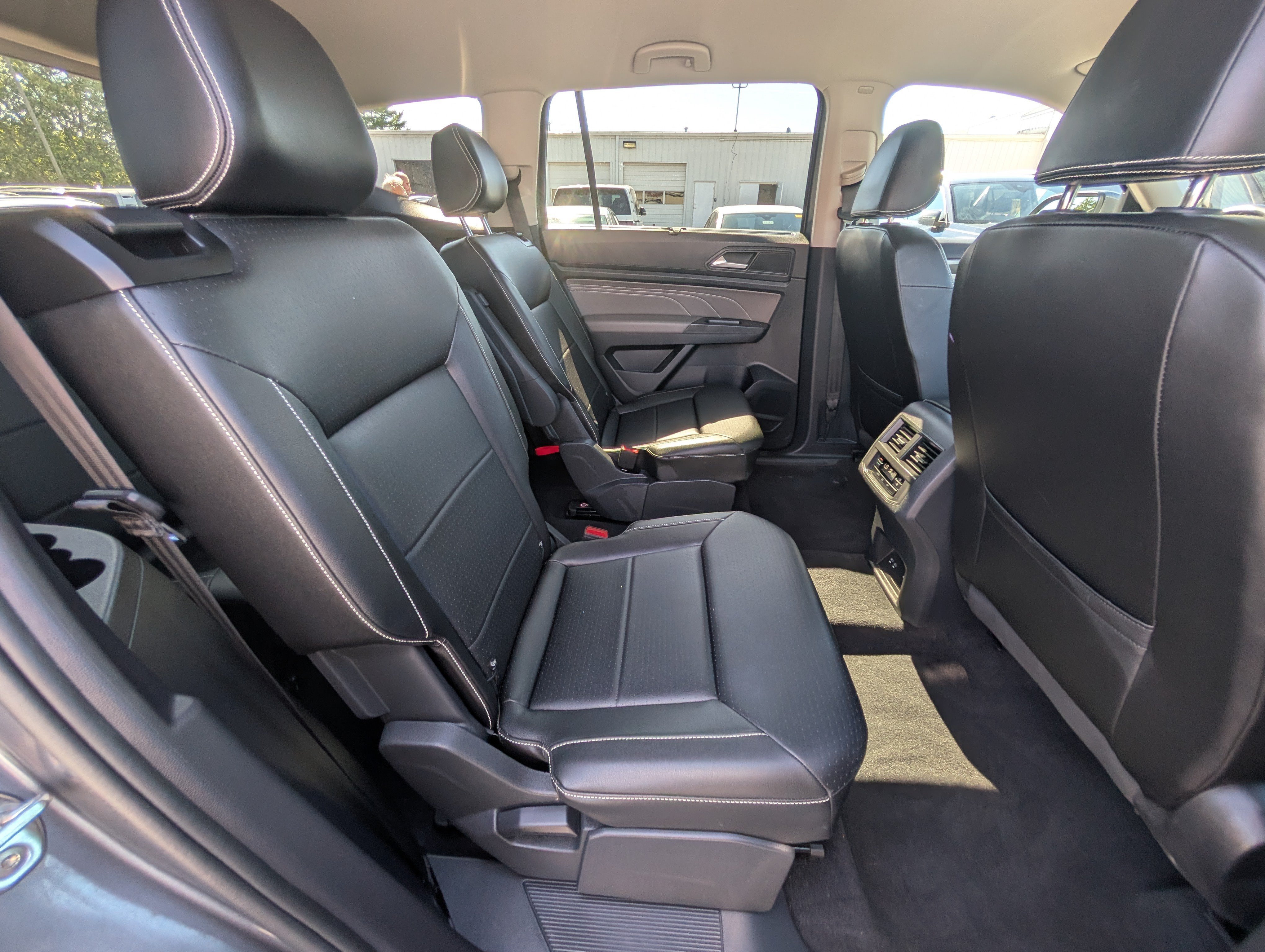 Used 2023 Volkswagen Atlas SE AWD/4WD image 11