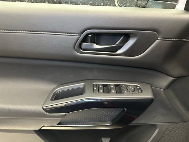 New 2026 Nissan Pathfinder SV AWD/4WD image 22