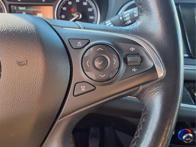 Used 2019 Buick Enclave Essence FWD image 12