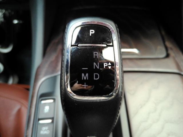 Used 2021 Maserati Levante AWD/4WD image 46