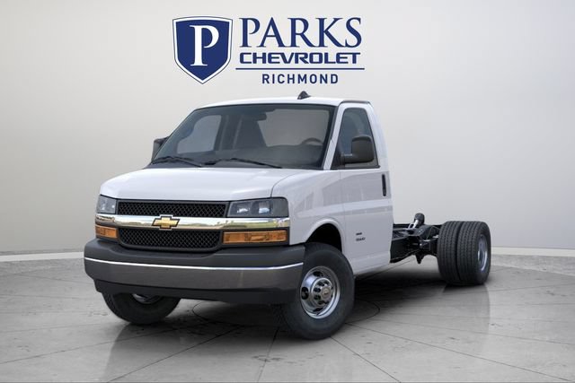 New 2025 Chevrolet Express 3500 w/ Power Convenience Package RWD image 10