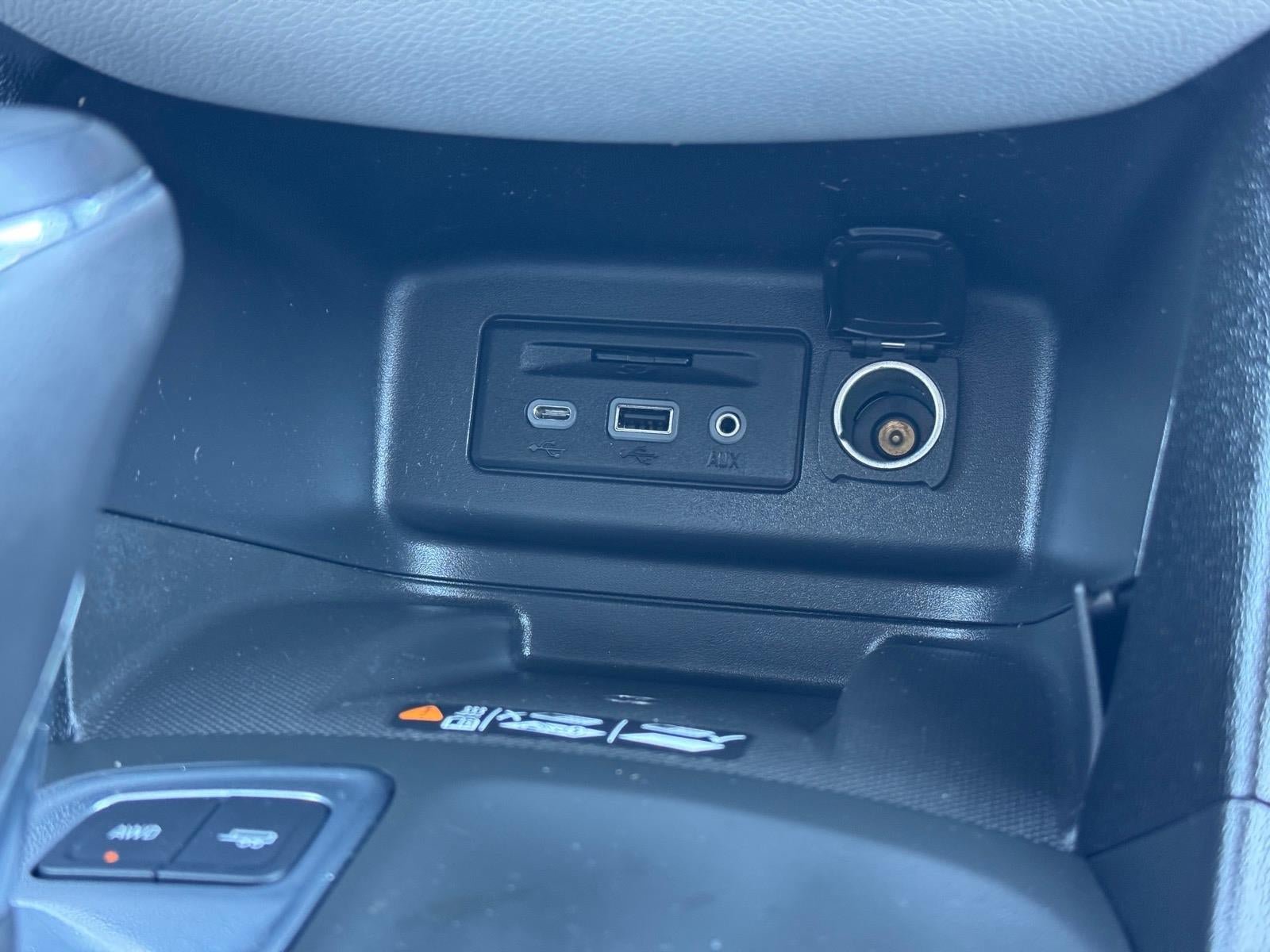 Used 2019 Chevrolet Equinox Premier AWD/4WD image 11