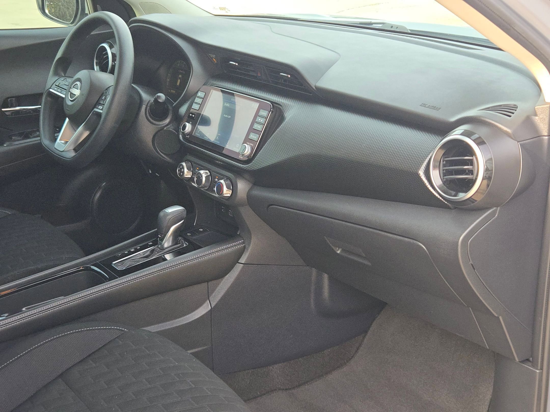 Used 2023 Nissan Kicks SV image 27