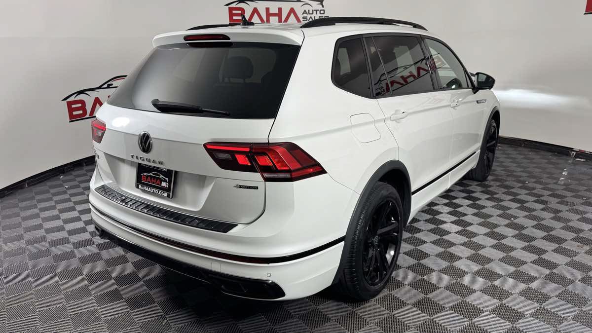Used 2023 Volkswagen Tiguan SE R-Line AWD/4WD image 6