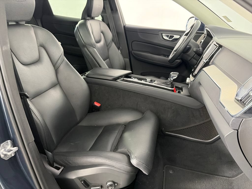 Used 2020 Volvo XC60 T6 Inscription AWD/4WD image 30