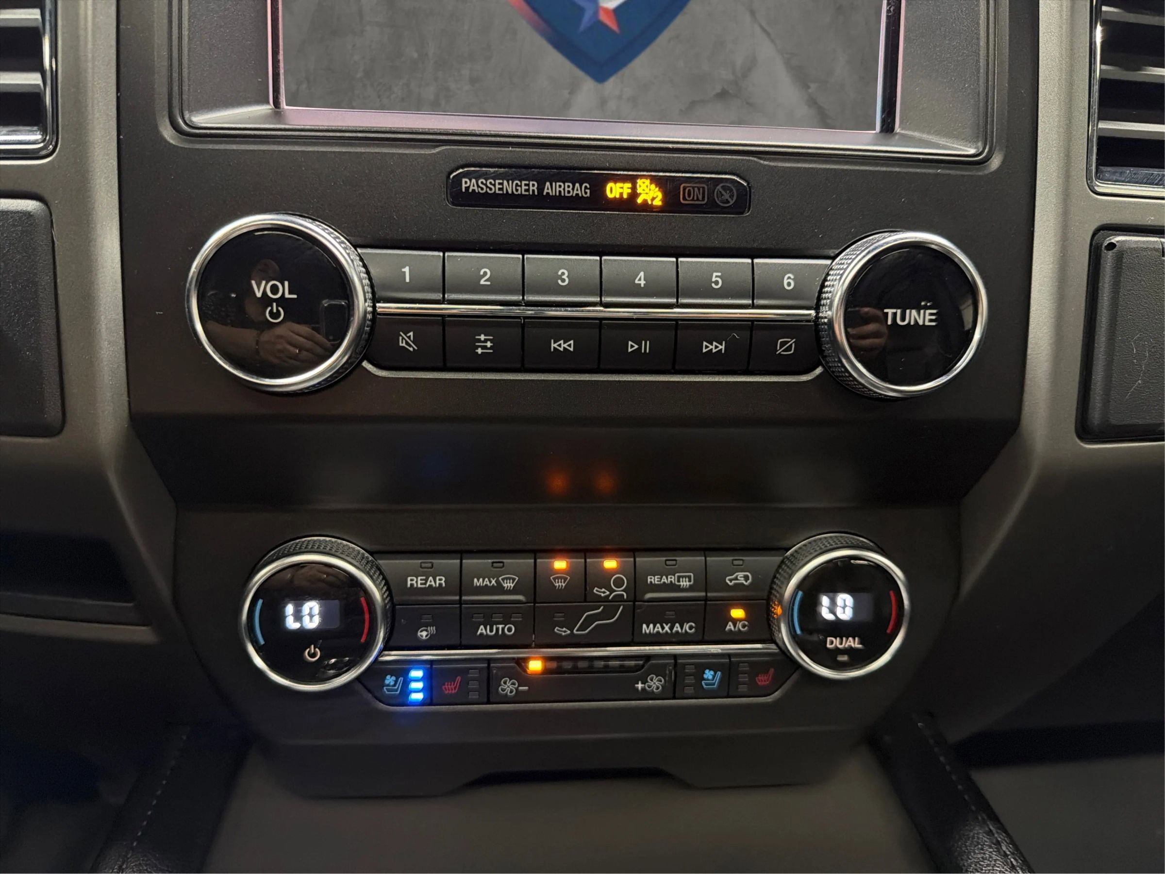 Used 2020 Ford Expedition Max XLT w/ Equipment Group 202A image 24